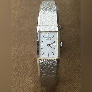Vintage Seiko 2E20-6259 Lady's Stainless Steels Tank Quartz Watch